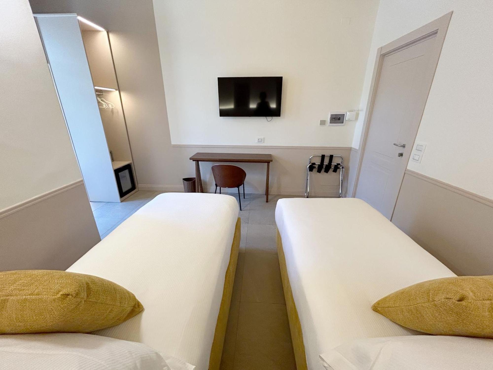 Astom Suites โรม ภายนอก รูปภาพ